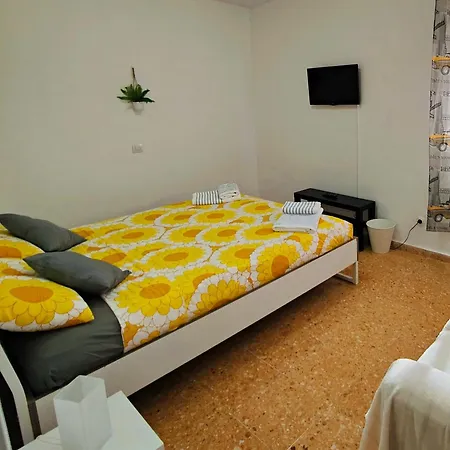 Ana's House - In Private Albergue Maspalomas (Gran Canaria)