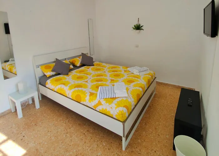 Ana's House - In Private Hostel *